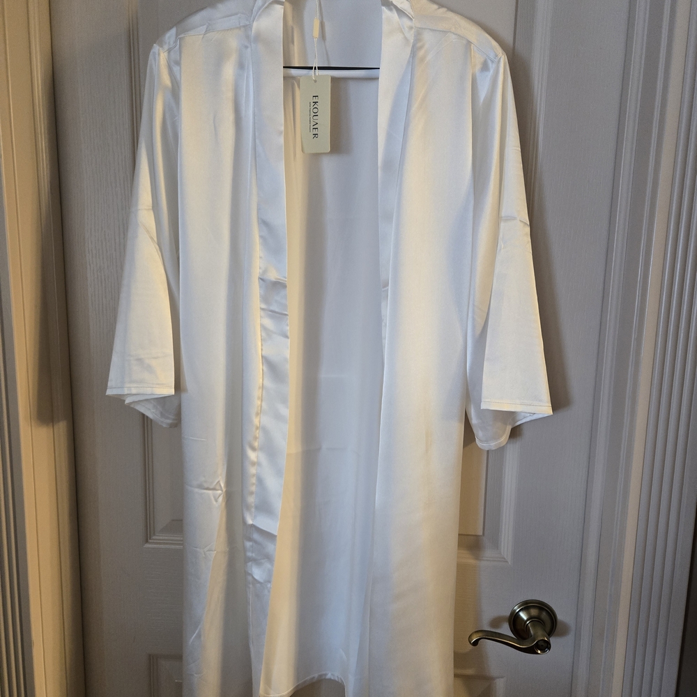 2 Pack Of Satin Robes, 1 In White And The Other In Champagne